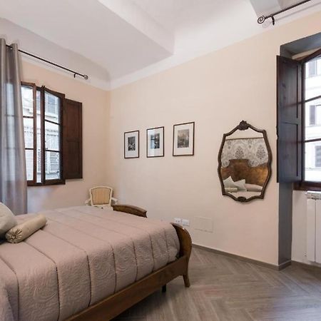 The Hobbit Guelfa Apartment Florence Exterior photo